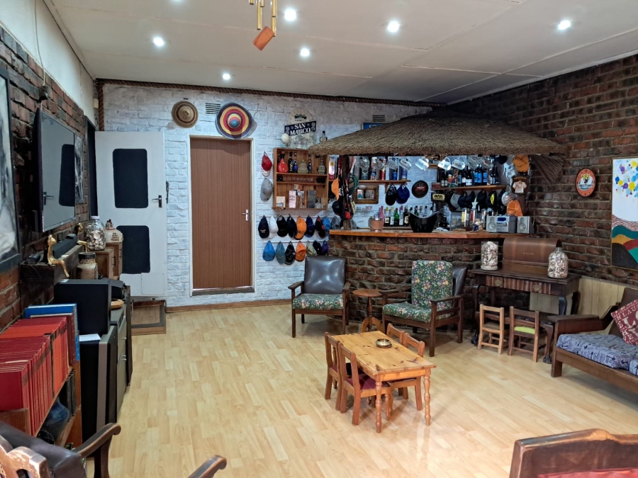 4 Bedroom Property for Sale in Naudeville Free State